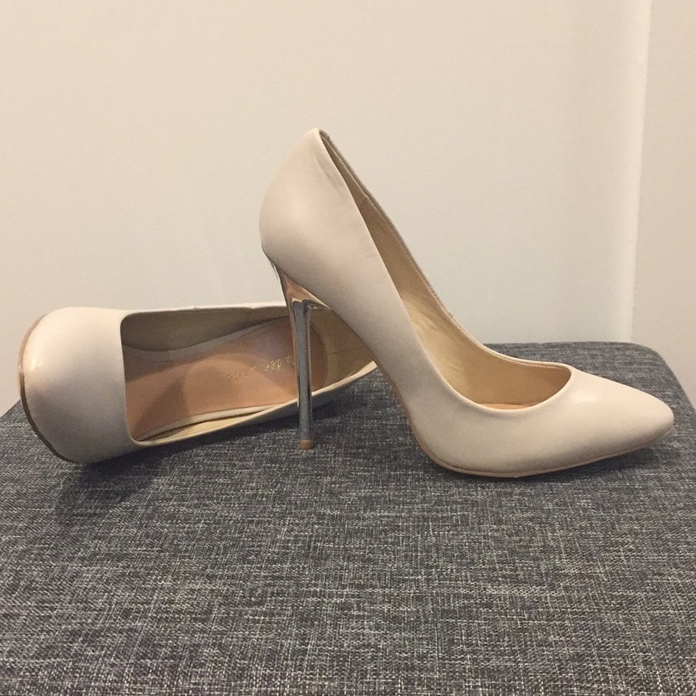 Pumps with high heel